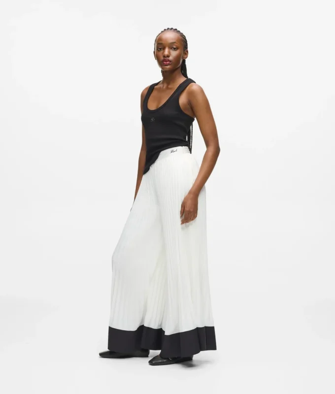 Plissierte Hose mit weitem Bein
