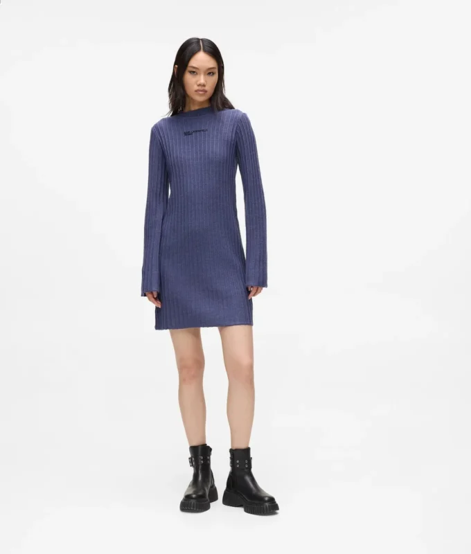 Plissiertes Strickkleid Plissiertes Strickkleid