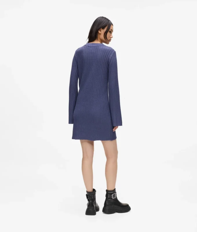 Plissiertes Strickkleid Plissiertes Strickkleid