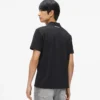 Polohemd mit Monogramm-Ansteckpin Polohemd mit Monogramm-Ansteckpin