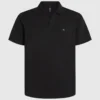 Polohemd mit Monogramm-Ansteckpin Polohemd mit Monogramm-Ansteckpin