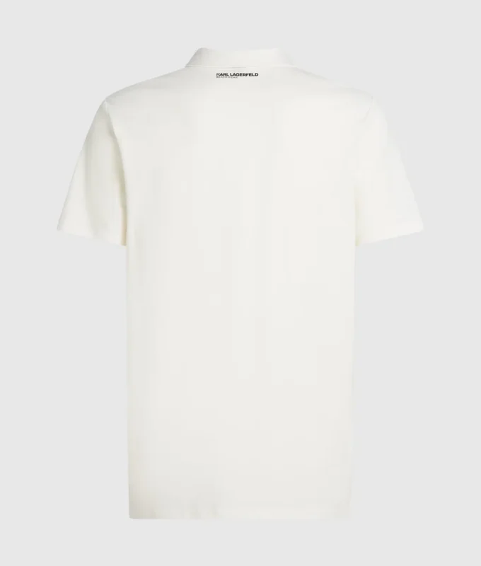 Polohemd mit Monogramm-Ansteckpin Polohemd mit Monogramm-Ansteckpin