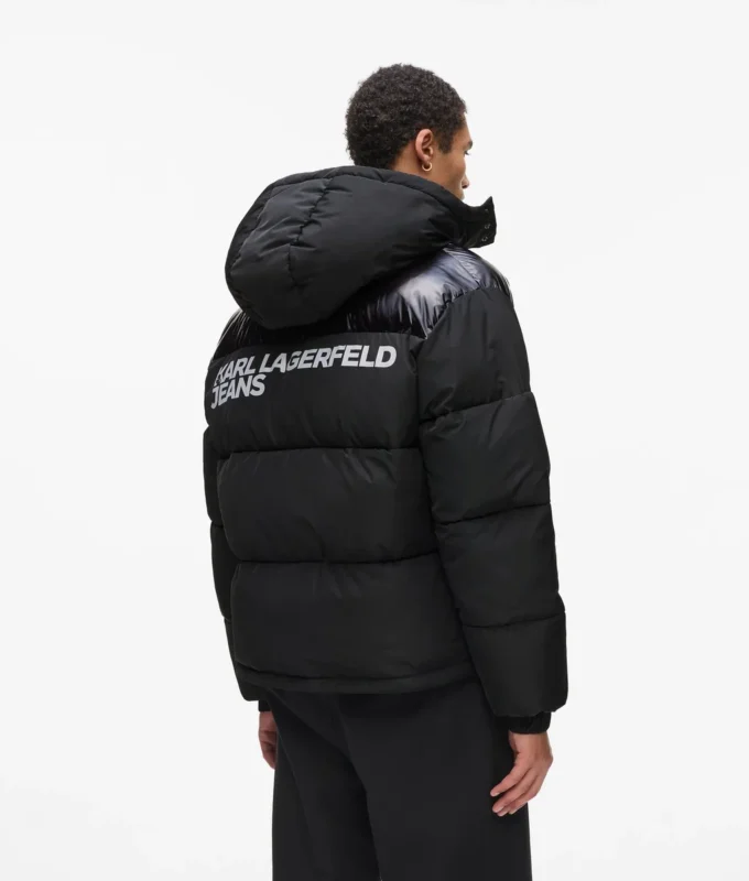 Pufferjacke mit Logo