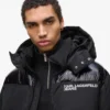 Pufferjacke mit Logo