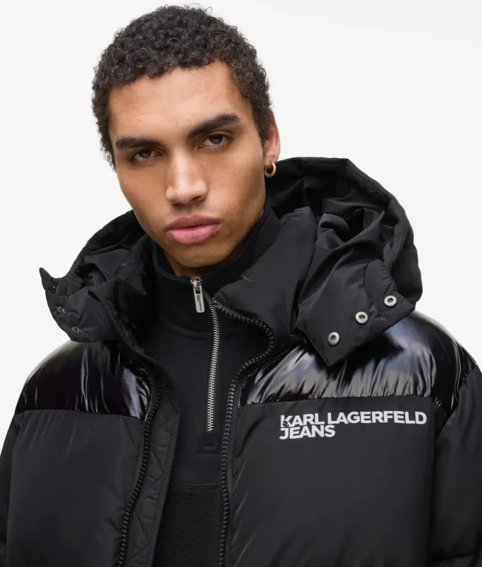 Pufferjacke mit Logo