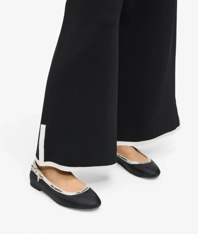 Pumps mit Schleifenverzierung Pumps mit Schleifenverzierung
