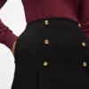 Rock mit Knopfdetail