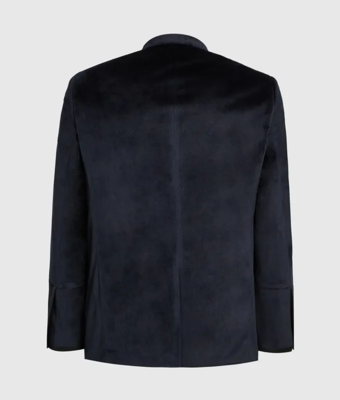 Samtjacke mit hohem Stehkragen Samtjacke mit hohem Stehkragen