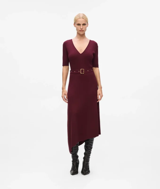 Strickkleid mit Gürtel Strickkleid mit Gürtel