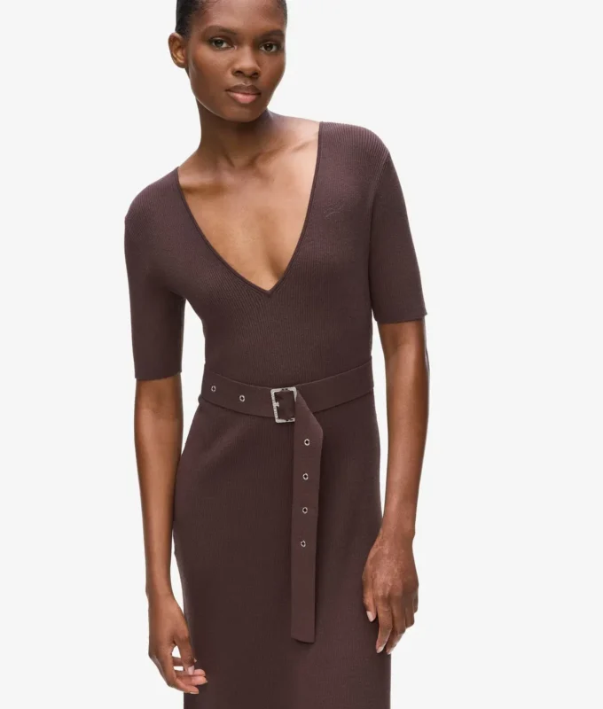 Strickkleid mit Gürtel Strickkleid mit Gürtel
