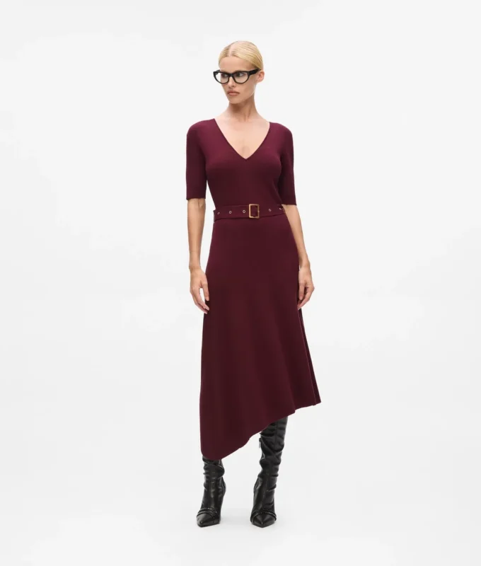 Strickkleid mit Gürtel Strickkleid mit Gürtel
