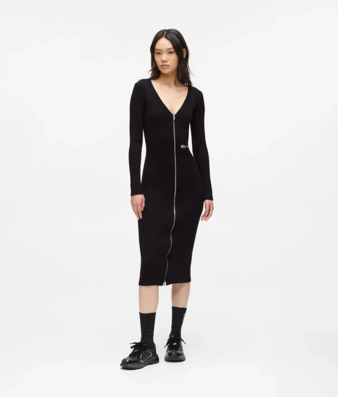 Strickkleid mit Reißverschluss vorne Strickkleid mit Reißverschluss vorne