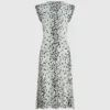 Strickkleid mit Schneeleopardenmuster Strickkleid mit Schneeleopardenmuster
