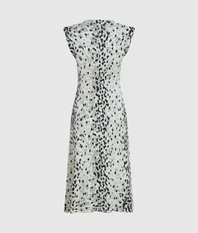 Strickkleid mit Schneeleopardenmuster Strickkleid mit Schneeleopardenmuster