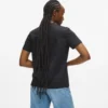 T-Shirt mit Nieten und Signatur T-Shirt mit Nieten und Signatur