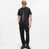 T-Shirt mit vertikalem Logo