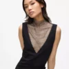 V-Ausschnitt-Kleid aus Strass-Mesh V-Ausschnitt-Kleid aus Strass-Mesh