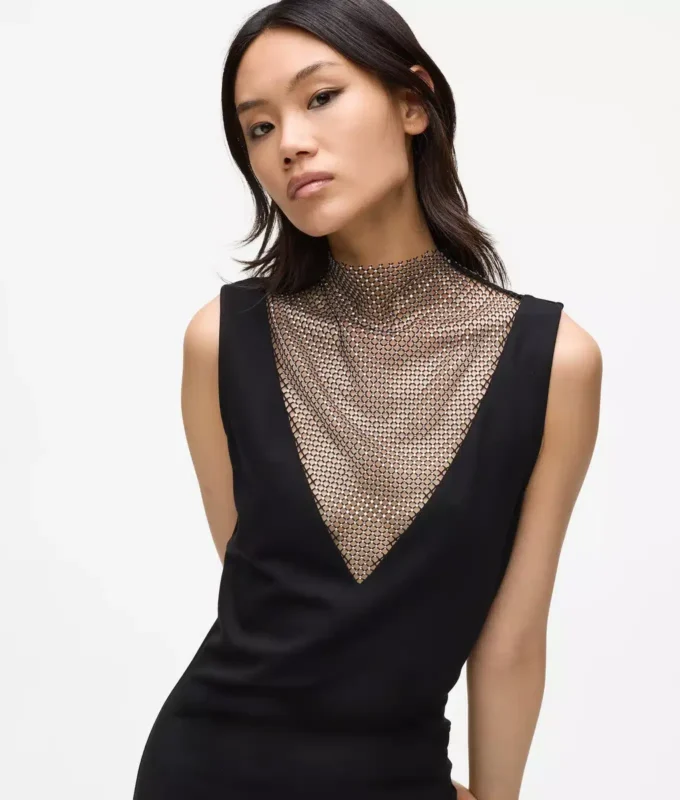 V-Ausschnitt-Kleid aus Strass-Mesh V-Ausschnitt-Kleid aus Strass-Mesh