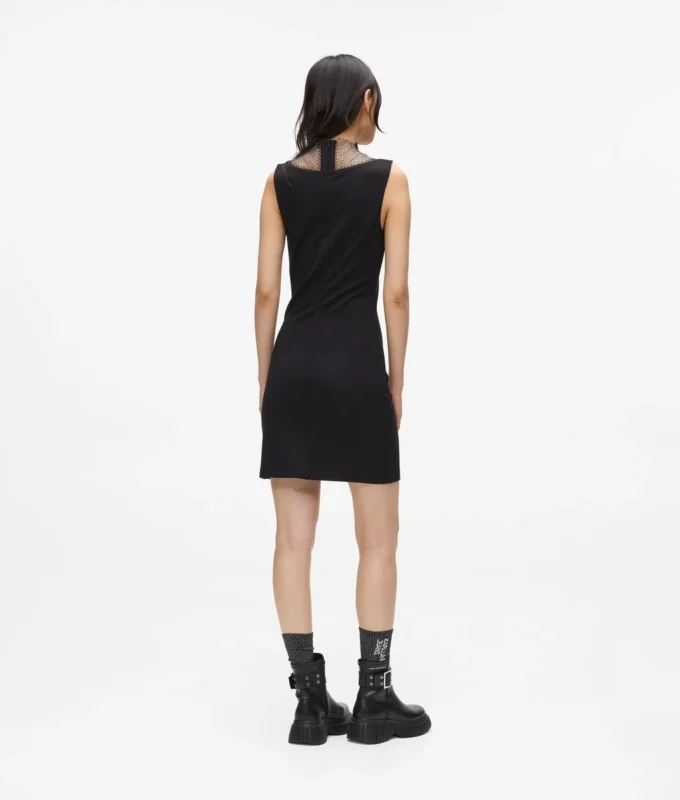 V-Ausschnitt-Kleid aus Strass-Mesh V-Ausschnitt-Kleid aus Strass-Mesh