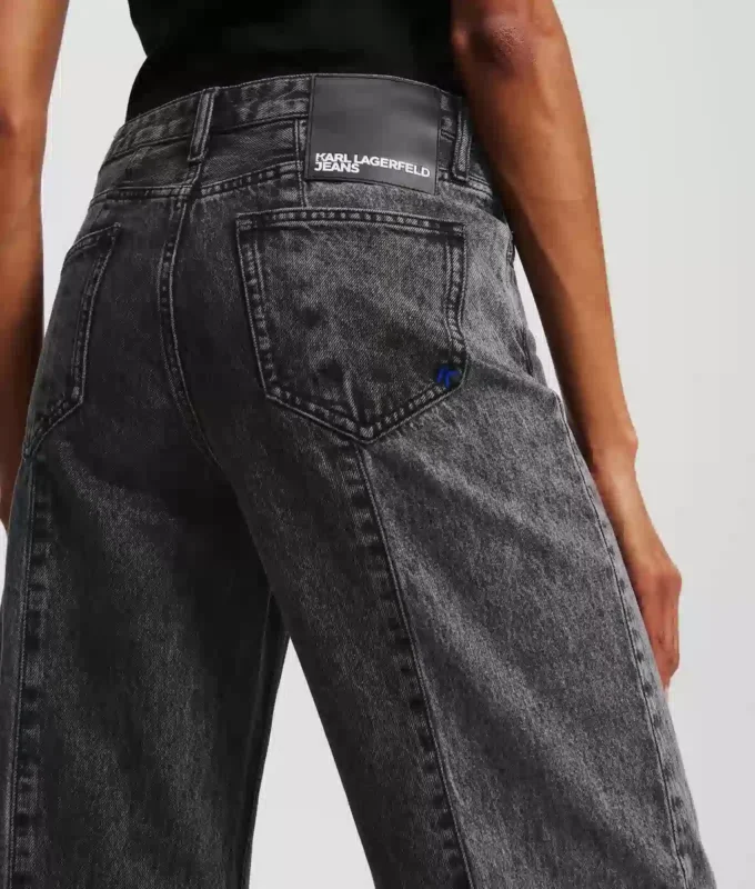 ZWEIFARBIGE, ENTSPANNTE JEANS MIT MITTLERER TAILLE ZWEIFARBIGE, ENTSPANNTE JEANS MIT MITTLERER TAILLE